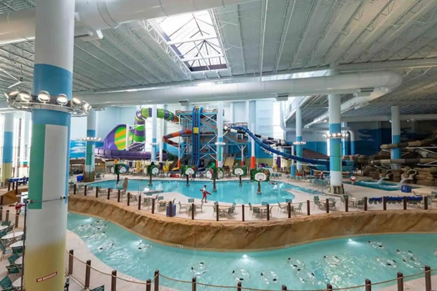 Wonderful Family Place W/hottub/sauna/billiard/private Pool Villa
